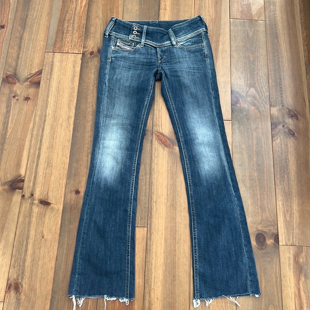 Diesel jeans slim boot with raw hem